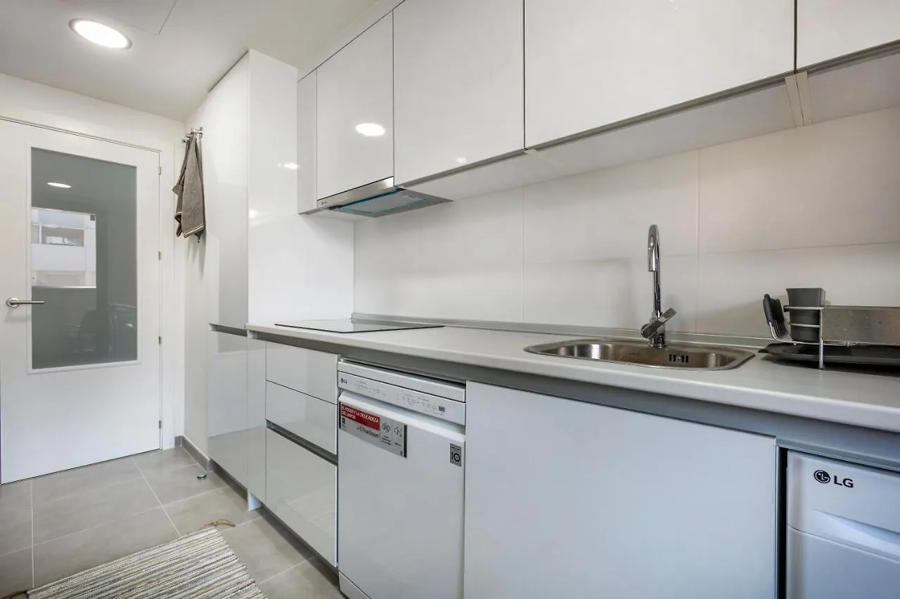 New 3 Bedroom Apt With Pool + Near Beach - Rdr274 Estepona